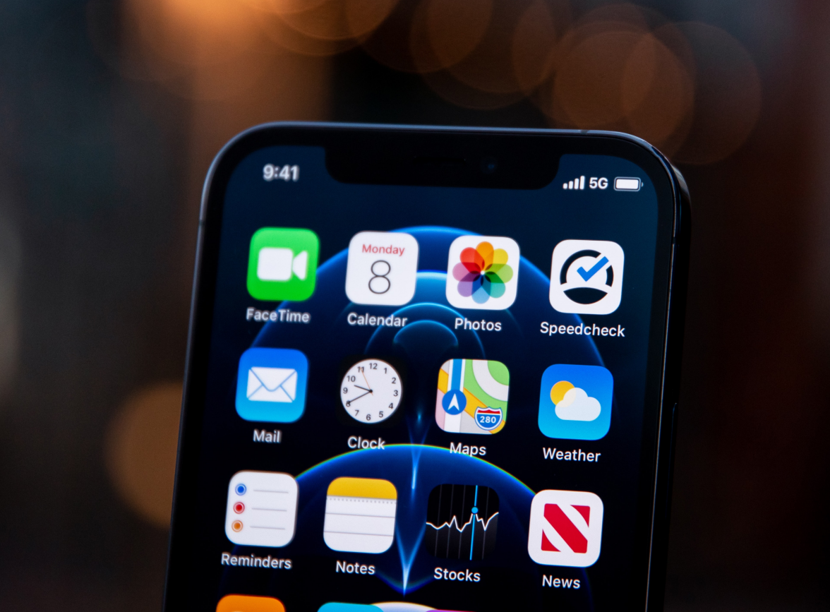 密山苹果手机维修分享为什么 iPhone 12 在冬季会自动关机 